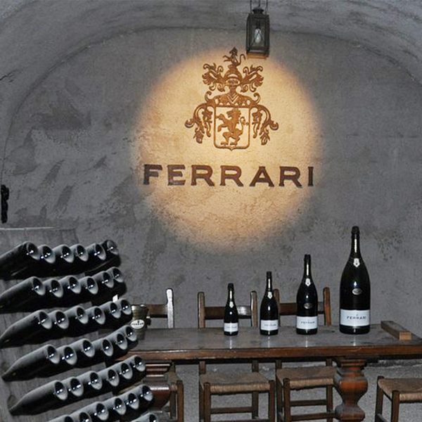 FERRARI  - foto 2