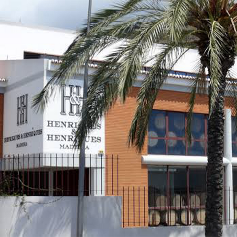 HENRIQUES & HENRIQUES - foto 1